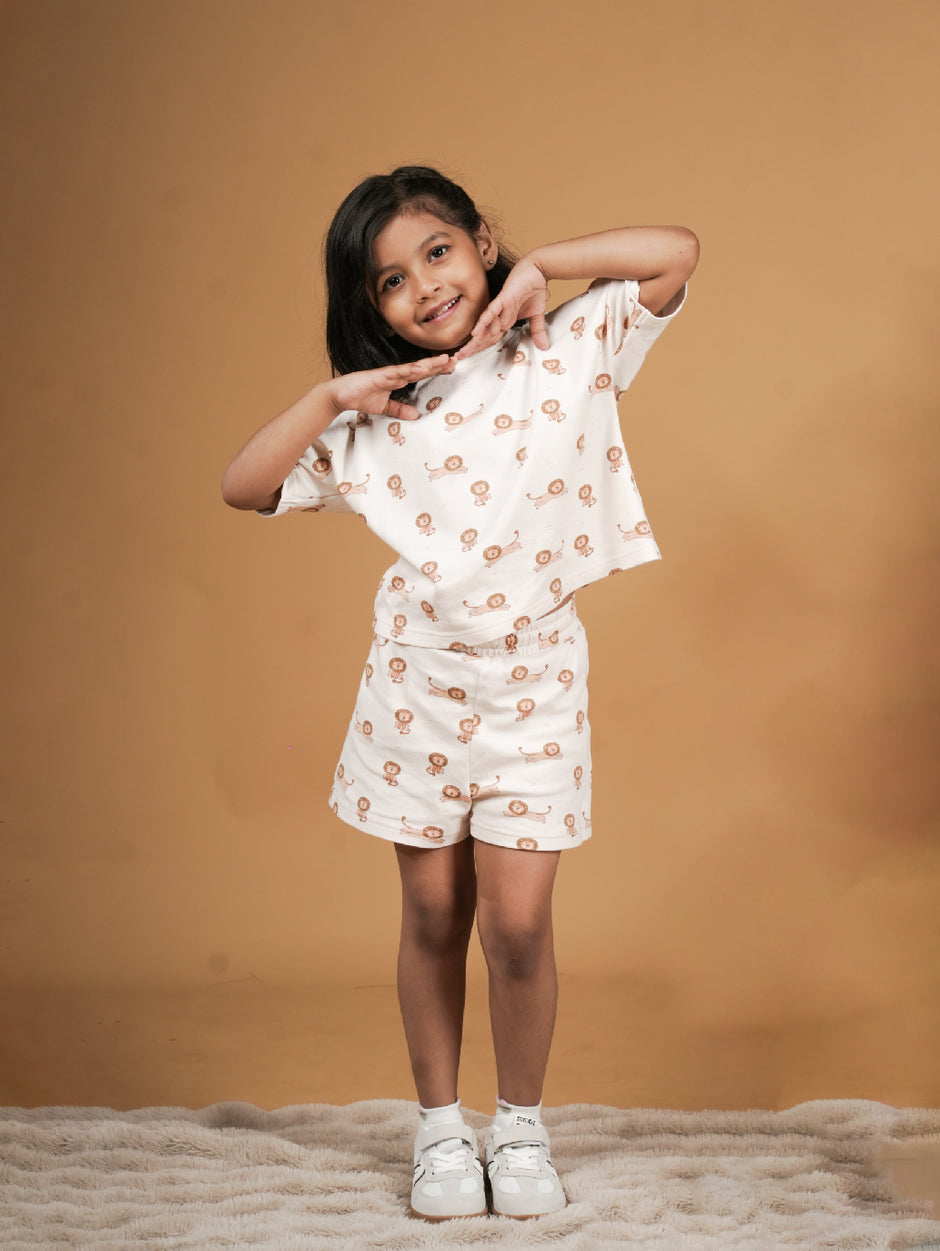 Lion Print Oversized T-Shirt And Shorts Set