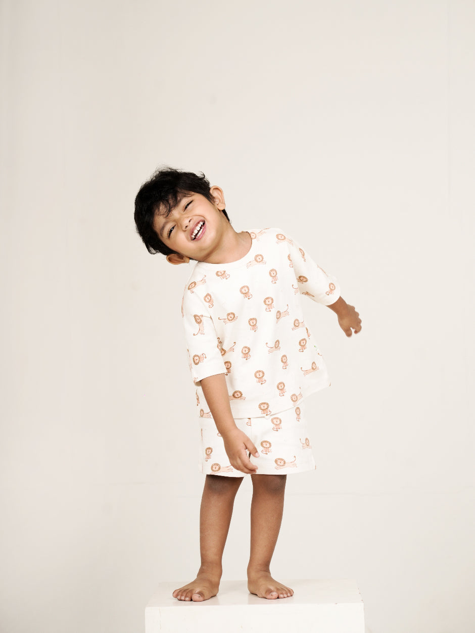 Lion Print Oversized T-Shirt And Shorts Set